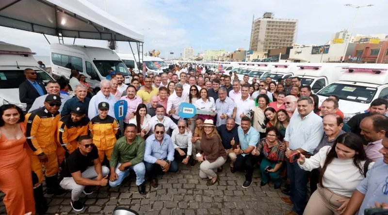 Governo do Estado fortalece saúde no interior com entrega de ambulâncias para 65 municípios