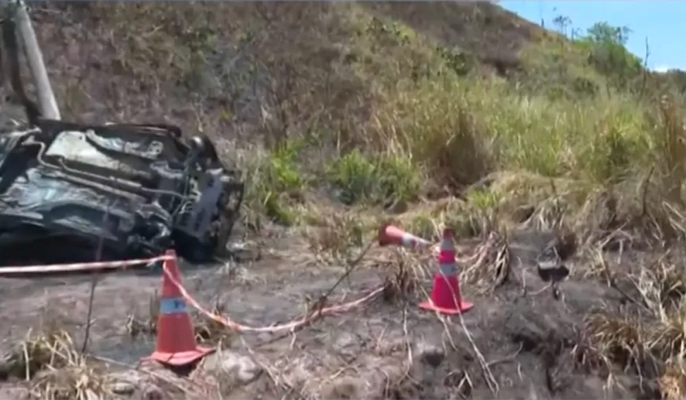 Vítimas de acidente na BR-324 morreram carbonizadas, confirma polícia