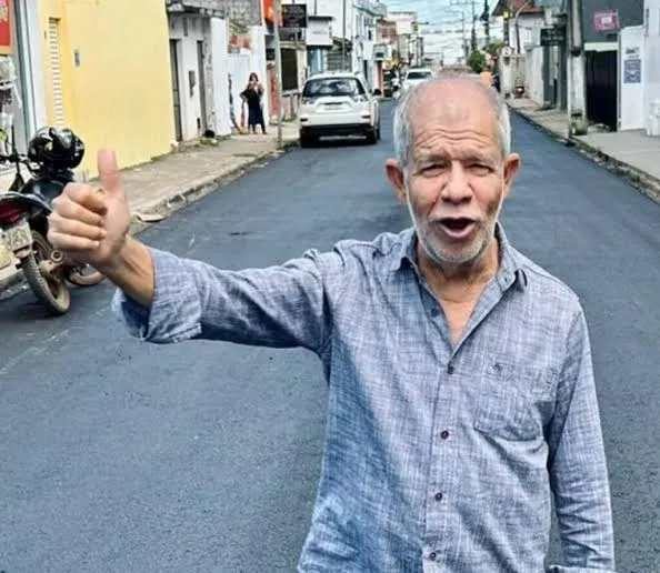 Jairo Baptista: De Herói Eleitoral a Plantador de Batatas* Ah, Jairo Baptista, o prefeito que um dia foi aclamado como o mais votado da história em 2020, agora se encontra no pódio dos mais odiados em 2024, com a impressionante marca de 2.600 votos. Parece que a maré virou, não é mesmo? Mesmo com 