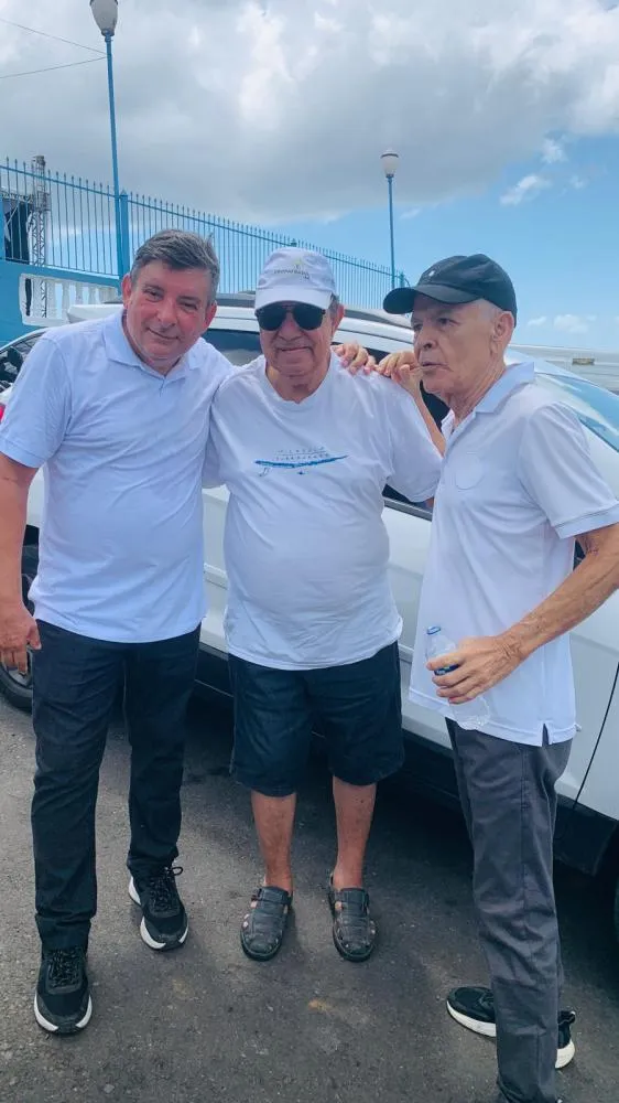 *Medrado sobe a colina sagrada com muita fé e desejo de mudança*