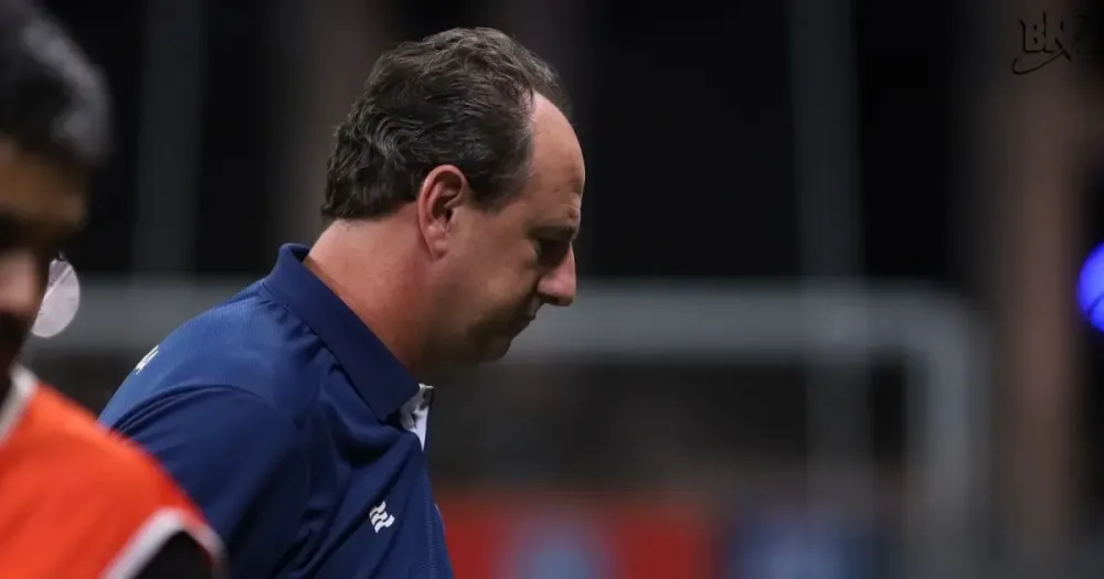 Rogério Ceni lamenta derrota, diz que equipe “Merecia sorte melhor” e reprova vaias da torcida