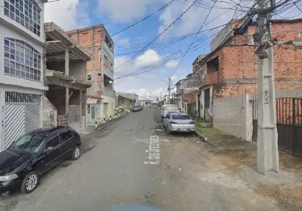 Dois homens são mortos a tiros ao tentar recuperar moto roubada no bairro Dom Avelar