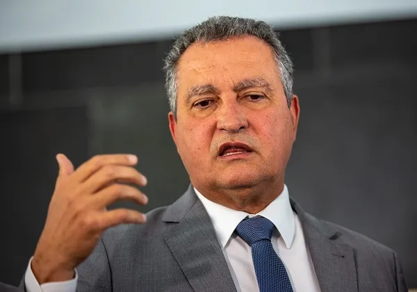 Mercado ficou silencioso diante de dinheiro ‘torrado’ na eleição de Bolsonaro, diz Rui Costa