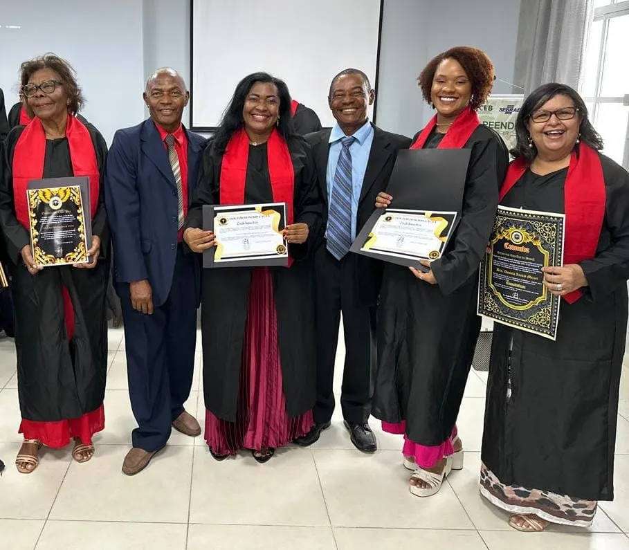 Valencianas Recebem o Prestigiado Título de Doutor Honoris Causa