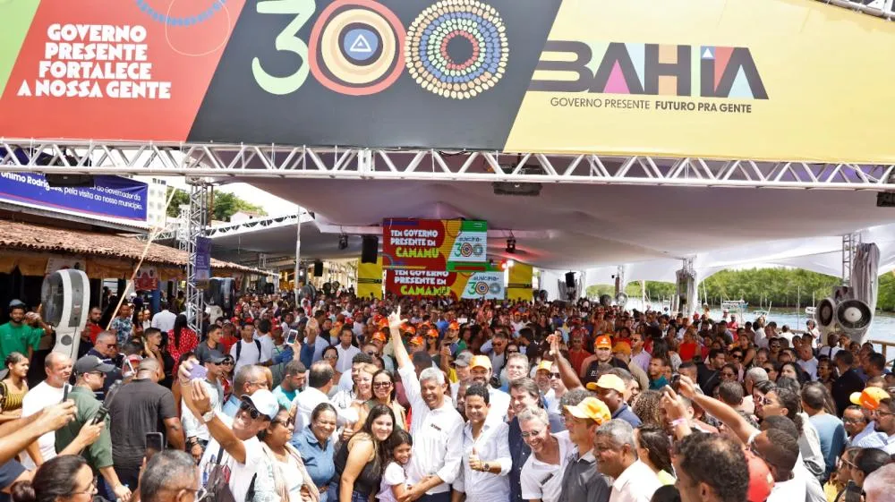 Jerônimo realiza série de entregas e anúncios em Camamu, onde alcança marca de 300 municípios baianos visitados