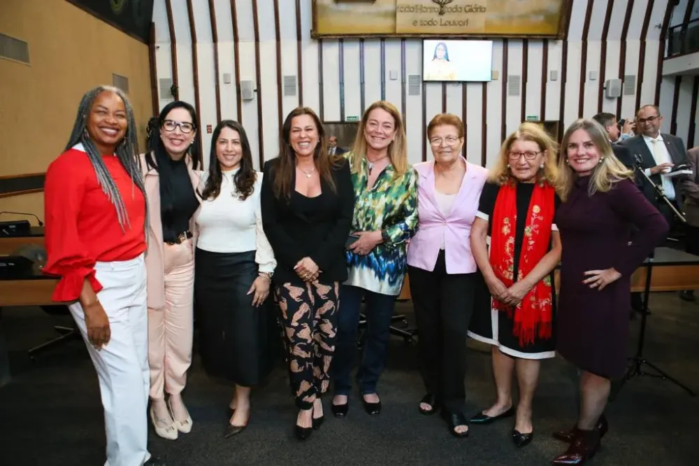 bancada feminina da ALBA celebra indicação de Ivana Bastos