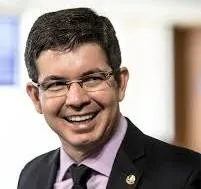 Líder do governo no Congresso pretende aumentar pena para incêndio criminoso