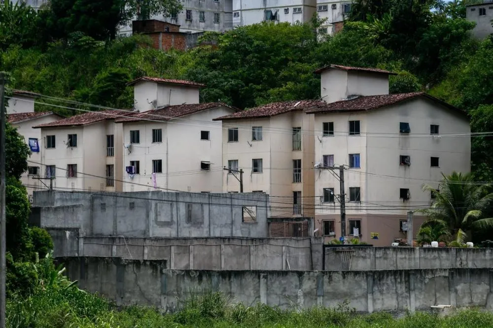 Traficantes expulsam moradores do Minha Casa Minha Vida