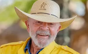 Lula retorna ao Alvorada após passar mal e ser diagnosticado com labirintite