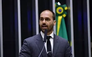 PGR instaura inquérito contra Eduardo Bolsonaro; Alexandre de Moraes será o relator