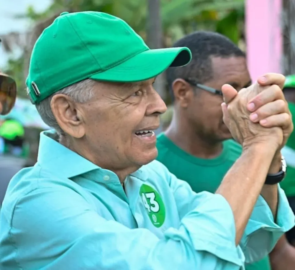 MEDRADO É RECEBIDO COM FESTA EM CAJAÍBA E PROMETE GRANDES INVESTIMENTOS PARA A COMUNIDADE